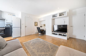 Lounge area angle 4- click for photo gallery